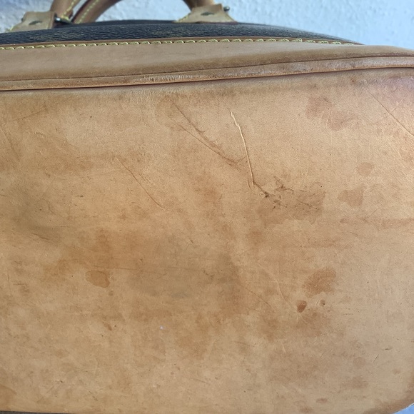 Louis Vuitton Monogram Alma PM - Picture 11 of 13